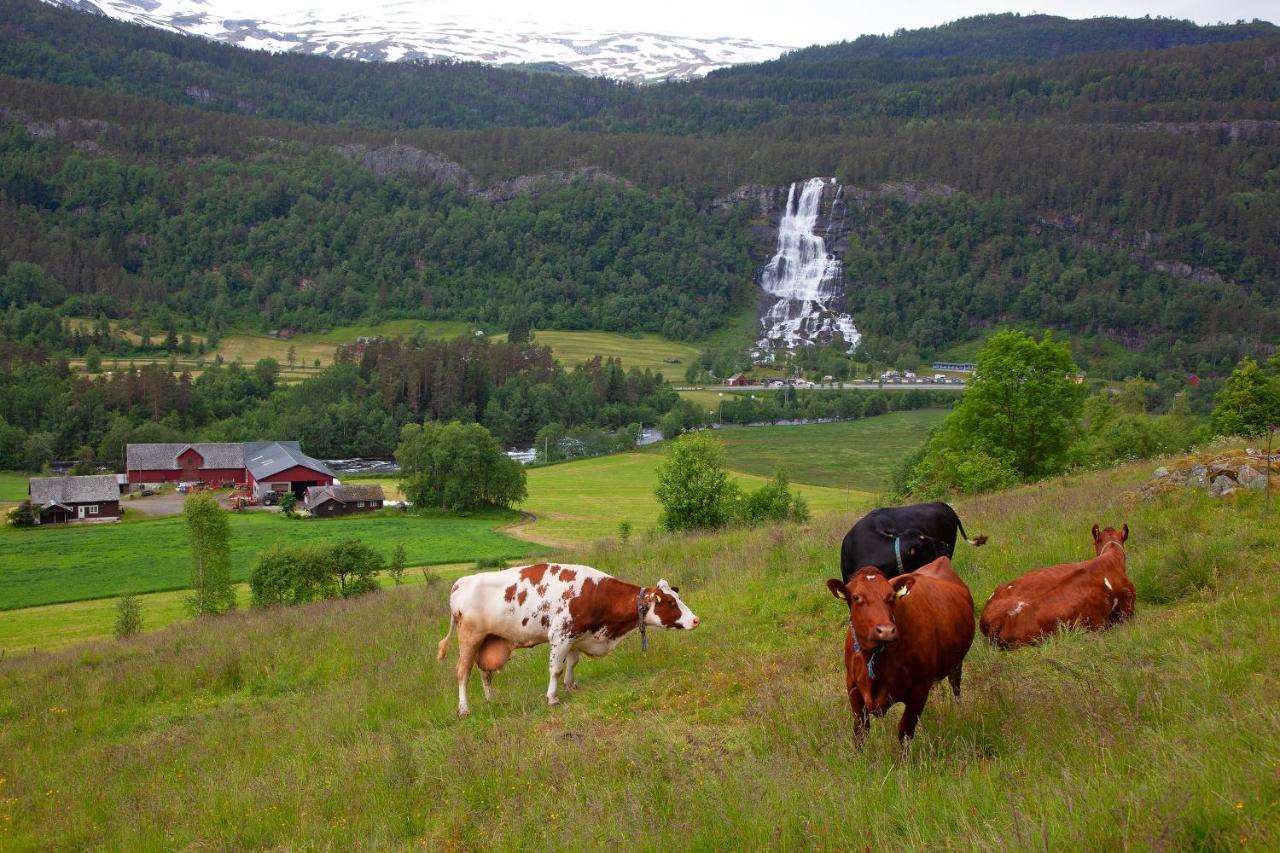 Tvinde Camping Hotell Skulestadmo Exteriör bild