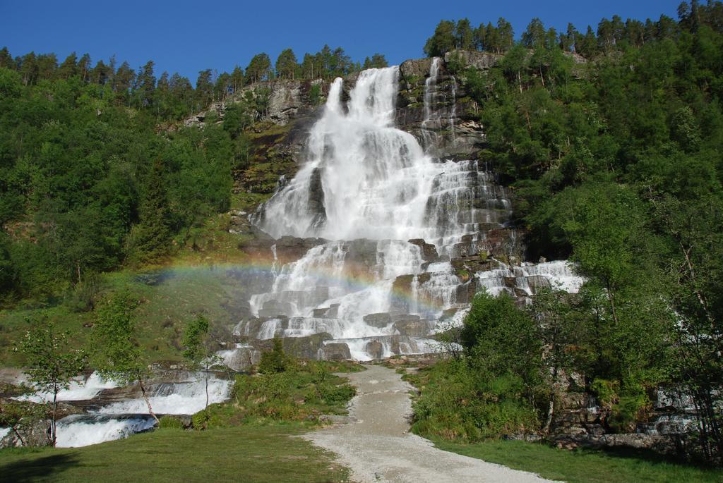 Tvinde Camping Hotell Skulestadmo Exteriör bild