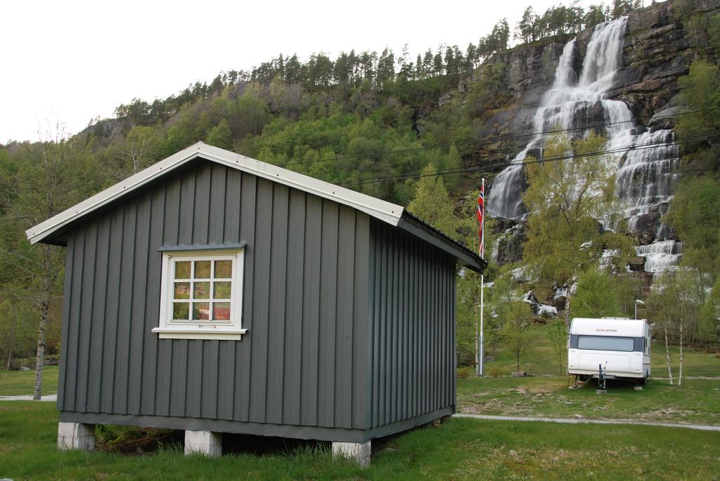 Tvinde Camping Hotell Skulestadmo Exteriör bild